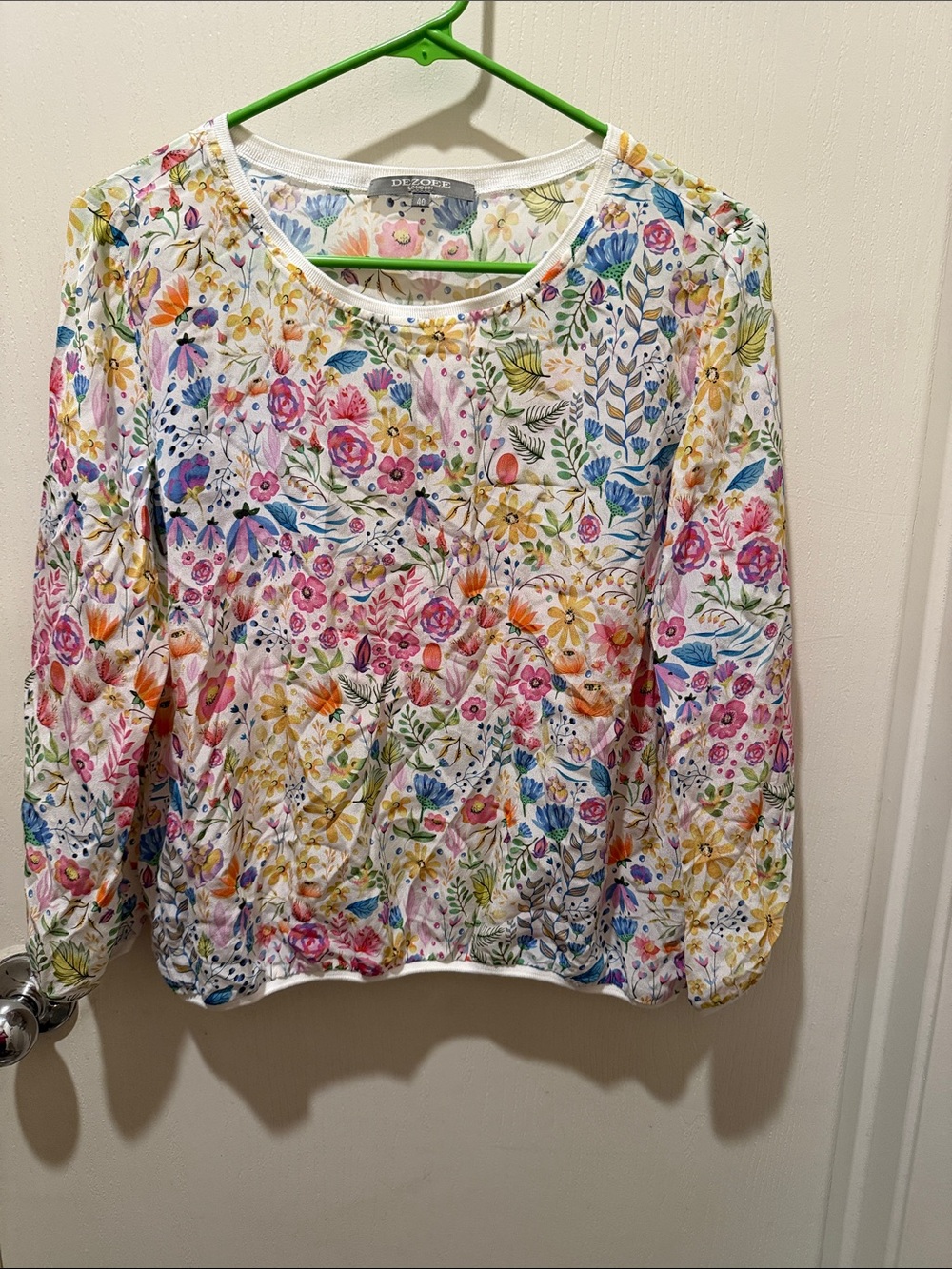 Dezoee  london Floral Long Sleeve Crewneck Top - White Multicolor